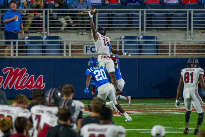 Former Gamecock WR Shi Smith making a one-handed touchdown grab vs. Ole Miss (14th Nov., 2023)